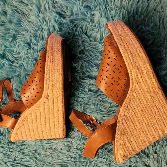 Black Rivet wedges - Picture 3 of 9